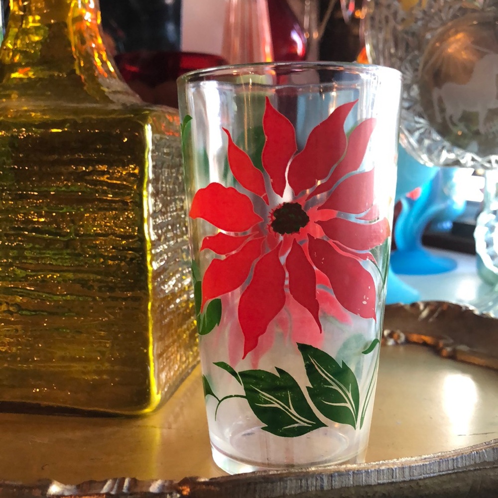 🌺VINTAGE Glass Tumbler with Red Flower Design 🍒